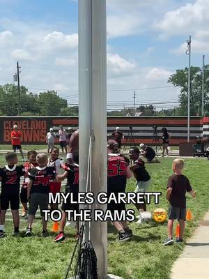 OMFG WHAT IS HAPPENING. MYLES GARRETT TO THE RAMS 🤯🤯🤯 #mylesgarrett #rams #omg #nfl #football 