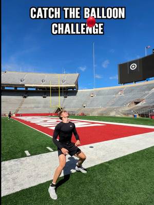 pop quiz 🎈 #Badgers #CollegeFootball #challenge #catchtheballoon