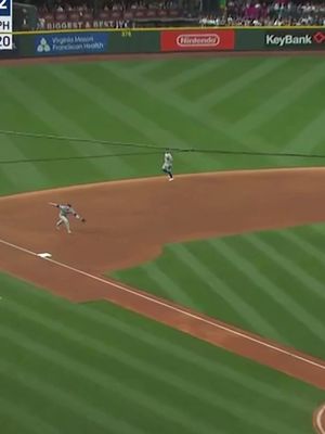 Oh wow! Brett Baty with the slick glove work 👀 #mets #brettbaty #MLB 