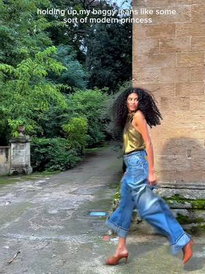 Living the modern princess treatment in Replay baggy jeans ✨ #Replay #ReplayJeans #fashiontiktok #newcollection