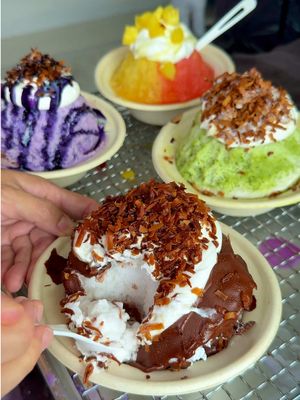 🍧 This San Antonio shave ice truck is serving up the perfect summer treat! ☀️🌺 Hokulani Shave Ice brings authentic Hawaiian-style shave ice to San Antonio with fresh syrups, real fruit, simple ingredients, and plenty of aloha. 💛🍍 One of the best parts? There’s always something new to try! From seasonal specials to customer favorites, they’ve got flavors for every craving. Tropical, fruity, creamy, or completely unique… and some creations are even stuffed with ice cream. 🤤🍨🍧 Trust me, you’ll want to save this one for your next sweet treat stop! 📍 San Antonio, TX 👉 Follow @hokulanishaveice 📍SATX for their weekly truck schedule! #sanantonio #satx #sanantoniofoodie #shaveice #hawaiianshaveice   