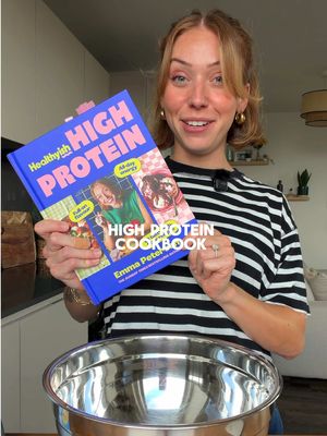 Let’s make a fresh loaf of porridge bread!! ...while I tell you five things you might not expect from my new cookbook :p When I set out to write this book, I knew I didn’t want it to be just another “high-protein cookbook”. I wanted it to be full of genuinely delicious food, realistic recipes and practical ways to increase your protein and fibre intake without overcomplicating things or sucking out all the joy.  Healthy-ish High Protein is out 30th July and available to pre-order now 📖✨🤍 A reminder of my porridge bread recipe: ▫️400g rolled oats ▫️2 tsp bicarbonate of soda ▫️½ tsp fine salt ▫️500g thick skyr or Greek yoghurt ▫️220ml milk ▫️1 egg, beaten ▫️Mixed seeds, to top 1. Preheat the oven to 200°C fan and grease and line a 1lb loaf tin. 2. Add the oats, bicarbonate of soda and salt to a large bowl and mix together. 3. Add the yoghurt, milk and egg, then mix really well until fully combined. 4. Tip into the loaf tin, pack down and smooth the top with the back of a spoon and score a line down the middle with a knife. Scatter over the seeds and gently press them in with your hands. 5. Bake for 45 minutes, leave to cool for 5 minutes, then carefully remove from the tin (paper still on) and place directly onto the oven shelf for a final 5 minutes to crisp up the crust. ENJOY!  #porridgebread #highproteinrecipes #healthyish #EasyRecipes