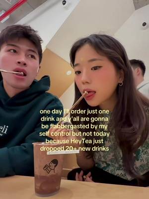 Respectfully how was I supposed to demonstrate self control when HeyTea opened its first overseas Teabar in NYC and launched 20+ new drinks at the same time? #heyteausa #USA #newyork #teabar #grandopening