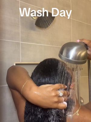 Let’s prep my hair for my vacation style as a wife and mom of 4 @CÉCRED @Olaplex @SKIMS @Kitsch @Hairitage by Mindy @eos Products @Naturium @Saltxo @fine'ry. @Tree Hut @Pantene 