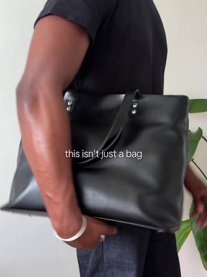 the handbag, masculinity & perfomativity @ronning were kind enough to gift me their everyday bag and it got me thinking of the wider trend of menswear brands and men adopting the handbag in their collections, but what does this say about masculinity today compared to over the past 50 years? I think this is a positive shift away from a narrow view of masculinity defined by power suits and frat boys wearing skinny chinos to a more diverse perspective where men feel comfortable experimenting with things traditionally seen a more feminine in fashion: one of the core ways we outwardly express ourselves to the world! Some of you may just say this rise is adjacent to the rise of the ‘performative male’ and although that may be the case for some I don’t think that is the case for most And as promised in the video here are some of my other favourite bag recommendations @pearledivory - Buckle Bag @ordinarypractice - Drift Bag @lemaire - Weekend Belt Bag @sabatier1947 - all their bags but specifically the 617 @nktrmnv - Boris Bag