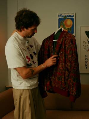 Cost per wear would be like 0.0000001. What’s your best vintage find? #vintagefashion #thriftedfashion #bomberjacket 