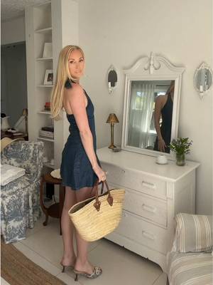 Denim summer🩵 #hmdress #halterdress #denimdress #chicoutfits #summeroutfits 