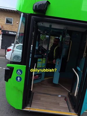 1 follow = 1 litter picked 🚎 Day 307 - Litter picking challenge 🚯