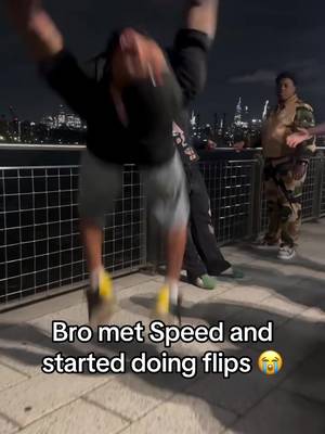Had Speed’s security stressed 😅😭(via larrysmoove/IG) #ishowspeed #flip #reaction #streamer 