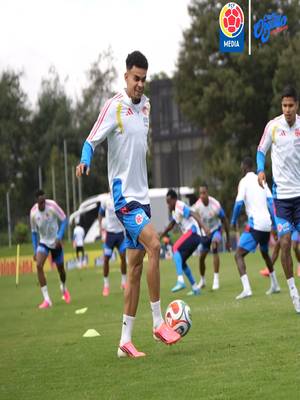 📽️ Si no te carga es por exceso de magia. 🪄🎩⚽ #ConOrgulloColombiano🇨🇴