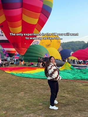 The only experience in the UK you’ll want to wake up at 5am for 🎈 The Bristol International Balloon Fiesta is back 7 - 9th August 2026 at Ashton Court Estate - and it’s completely FREE 📍 Ashton Court Estate, Bristol ✨ What to expect: * Mass balloon ascents at sunrise & sunset * The famous Night Glow (balloons lighting up to music) * Food stalls, live entertainment & festival vibes all day * One of the biggest FREE outdoor events in the UK Save this & send it to who you’re going with ✨ #bristolballoonfiesta #uktravel #summerbucketlist #hotairballoons #uktravels 