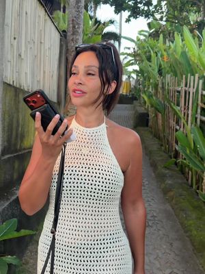 One of my favorite travel hacks lately ✈️🌴Can’t decide what to eat? I just ask this tool - it picked a meal for me in Bali and it was a 10/10 🤤#dola #uk #ad 