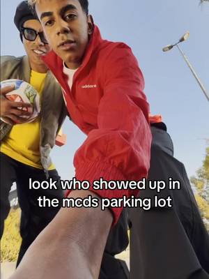 an absolute masterclass @Ronaldinho @Lamine Yamal get 1 of 7 cups when u order the FIFA World Cup™ Meal, out June 9 
