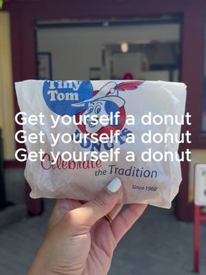 This is your sign to get yourself a dozen donuts… or a few. 🍩😉 Celebrate National Donut Day at Tiny Tom Donuts, buy three dozen and get the fourth for FREE! Today only! 🤩 #NationalDonutDay #TinyTomDonuts #CanadasWonderland #DonutTok #ThemePark #FoodTok #SweetTreats #SnackTime