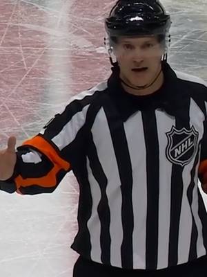Gotta be one of the most iconic ref calls of all time 😅