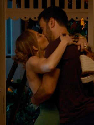 even stoom afblazen tijdens je zakenreis 😮‍💨 #netflix #netflixnl #whattowatch #officeromance