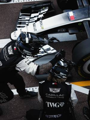 Sit back, relax and enjoy the beauty of a pit stop 🧘  #cadillacf1team #f1 #pitstop 