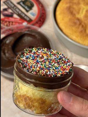Our spin on the viral dot cake! For a healthier swap, use Boar’s Head® Dark Chocolate Dessert Hummus instead of frosting! 🍫 🧁✨ #BoarsHead #Foodie #DotCake #DessertHummus 