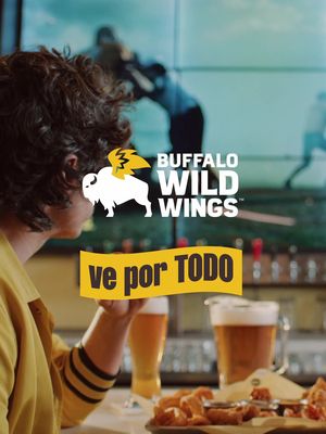 ¡Cuando el plan suena taaan bien 🤤, no hay otra respuesta! 🍻🗣️ ¡Vamoos! 🦬🔥 #VePorTodo #BuffaloWildWings
