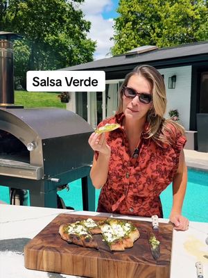 Staff meal goals ✨ Salsa Verde Prep time: 4 minutes Purée time: 2 minutes Special tools: blender Ingredients: 4 handfuls parsley, washed 1 bunch green onions, tops 2 cloves garlic 2 tablespoons capers 2 anchovies  1/4 cup gherkins 1/4 red chili (optional) 1/2 cup red wine vinegar 1 cup olive oil Heavy kosher salt and pepper Method: 1. Blend until smooth but still a little jammy. 2.Dip everything into this green goddess or build a flat bread with goat cheese for your favourite bartender. . . . #staffmeal #flatbread #salsaverde #Recipe #recipes 