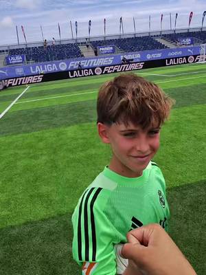 😎 ¡Saludo de los cuarto finalistas! @Real Madrid C.F. #LALIGAFCFUTURES #DeportesEnTikTok #sportstiktok 