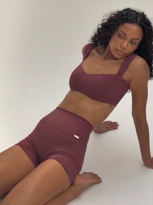 Meet Jacqueline 🤍 The bra we’re reaching for on repeat. Designed to flatter the collarbones and chest, now in five colourways. #amadawear 