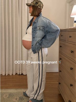 Took me an hour to find something that fit 😂😂😂 #pregnancy #39weeks #pregnantstyle
