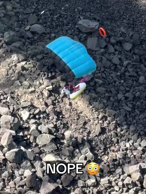 No amount of money making me do this 😭 #jumping #skydiving #scary #basejumping #insane (via coxlee25/IG)