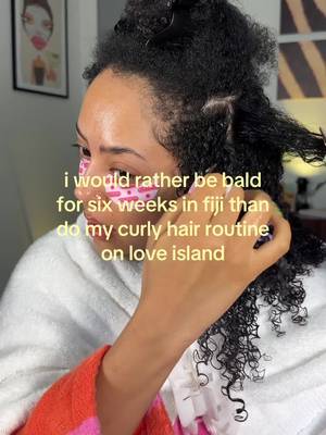 the challenges… the pool… the HUMIDITY 🫩 curls would be CHOPPED… mind you they have 10 minutes to get ready #curlyhair #LoveIsland 
