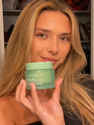 straight to bed in no time thanks to @Farmacy Beauty green clean cleansing balm 💚… my saviour for easily removing makeup! shop now at sephora! #farmacypartner AD #CapCut 