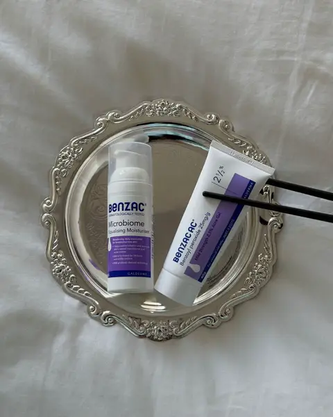 On the skincare menu: Benzac!! 🍽️   Products featured: AC Mild Strength 2.5% Acne Gel, Blackhead Control Facial Scrub & Daily Facial Moisturiser 💜   BENZAC AC: ALWAYS READ THE LABEL AND FOLLOW THE DIRECTIONS FOR USE. Benzac AC is indicated in the treatment of mild acne.   #BenzacAU #skincare #skincareessentials 