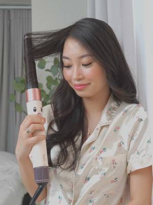 There’s nothing better than a signature hairstyle that keeps up with every outfit mood of the week. The Dyson Airwrap i.d.™ is the next-level multi-styler that adapts based on your hair type for better curls.​ #DysonAirwrap #DysonBeauty #HaircareRoutine​