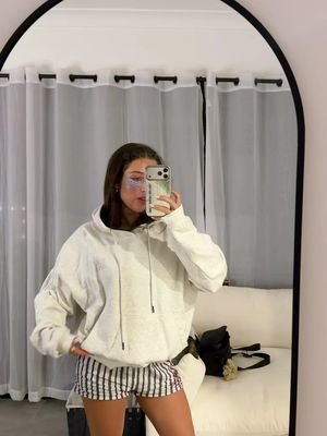 Our best selling hoodies have just been restocked! Shop now @TRADXE CHICKS and I made a 24 hour discount code for you guys ‘YANA’ ILY 💕💕