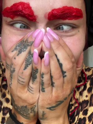 the mani so bad :(