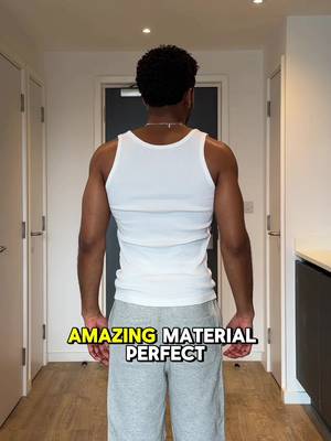 Uniqlo tank vest! Elite summer pairing  @UNIQLO Europe 