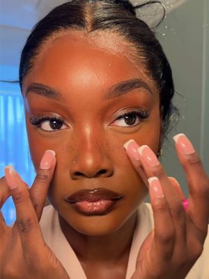 Bronzed Sunkissed make up tutorial✨   zero cast SPF 50 @anua_global  Inkey list omega water moisture @The INKEY List  Makeup up: Foundation @NARS Cosmetics natural radiant longwear foundation @Hourglass Cosmetics vanish airbrush concealer @Huda Beauty easy bake loose powder Highlighter - Nars light reflecting powder luminizer Blushers @urbandecayuk face bond blush @MAC Cosmetics glow play blush - pinch of Marrakesh Lip liner One size lip snatcher precision lip filler @ONE SIZE BEAUTY  @REFY clear gloss @Charlotte Tilbury airbrush flawless setting spray @rhode skin pocket blush - sun oak  @DanessaMyricksBeauty Danessa myricks beauty universal yummy skin blurring balm @L’Oréal Professionnel @L'Oréal Paris UK setting spray  @MaybellineUK salon black brown brow like pen  Bronzer (discontinued) @Morphe Cosmetics  #makeup #makeuptiktok #blackgirlmakeup 