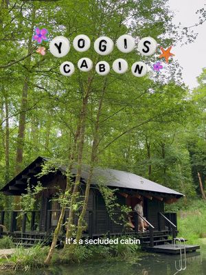 reconnecting with nature and all dat 🧘🏻‍♀️ except that nature has nice drinks and delivery services 💗 #cabin #Vlog 
