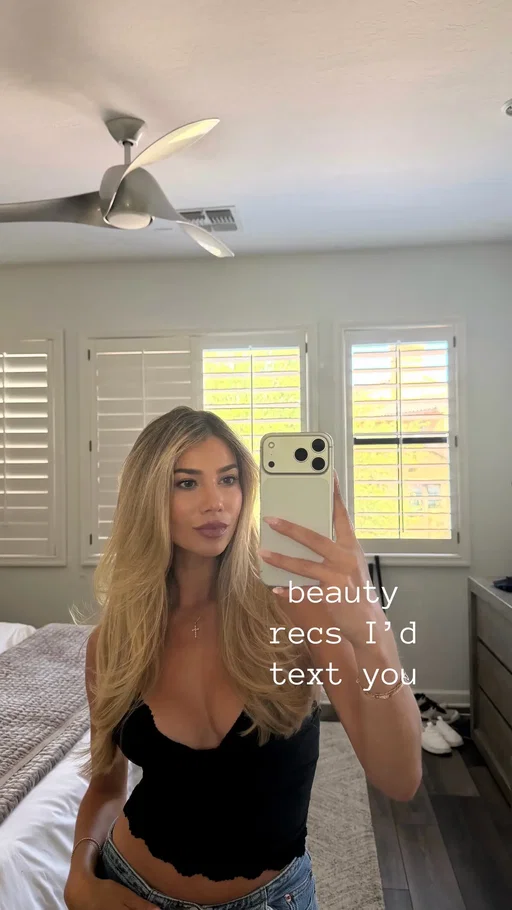 Sincerely a girl who is all things beauty, hair and skin obsessed 