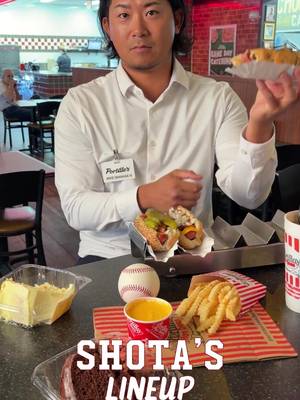 Shota picked the Maxwell Street Polish and honestly…he knows ball 🌭⚾️ Shota’s Lineup also comes with fries, a drink, AND chocolate cake!