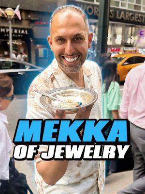 47th Street, the Mekka of Jewelry & Watches 🤝💎 📥 Don’t hesitate to DM us for any serious inquiries #mazalito #nyc #diamonddistrict 