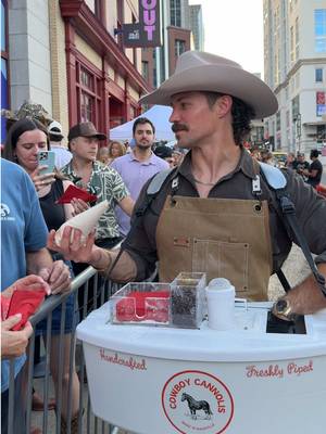 He’s a 7 million dollar cannoli piper 🤠🐂 #cowboy #fyp #tiktokviral #countrymusic #trendingvideo 