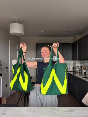 ad the spread of the SUMMER with @Waitrose & Partners !! 🧚🏼‍♀️🧺🌤️ Sometimes picky bits are too good to stuff into boxes and trek over to the park & this is one of those occasions, cue the indoor picnic divas !!  The No.1 Deli Range is truly truly truly **chefs kiss** & its on 3 FOR 2 - PLEASSSSE. The Burrata with Roasted Aubergine Caponata is a must try girlies & get those Patatas Bravas, you will not regret it !! Plus, special mention to my OG Feta & Honey Filo Rolls - part of the 3 for £8 Summer Deli Deal 🍯 🍯 🍯 Head to Waitrose this Summer for all of your indoor picnic needs! XXX