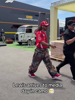 the joke that never gets old 🙂‍↔️ @Lewis Hamilton #f1 #f1drivers #barcelonagp #lewishamilton