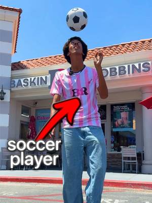 I tried the new @BaskinRobbinsUS Flavor of the Month, Fútbol Fireworks! 🧨⚽️ #baskinrobbinspartner 