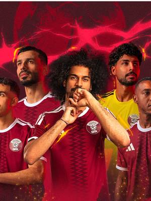 من قلب الصحراء إلى أكبر مسرح كروي في العالم 🌍🏆 بثقة الأبطال ودعم الجماهير.. نقترب من انطلاقة مشوارنا في كأس العالم 🇶🇦🦅 ‫‬ ‫#العنابي #علمنا_عالي #allforqatar  #WeAreQatar  #fifaworldcup 