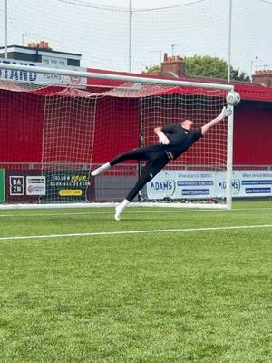 Angles strikes hit different 😮‍💨 #Training #keepers #goalkeeper #worldcup @Declan McCarthy 