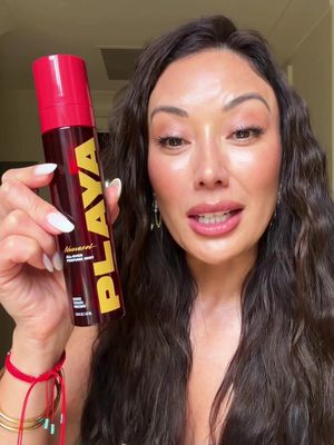 This is how you make your fragrance last! Introducing @PLAYA All-Over Perfume Mist in the scent Nuevasol. Find out what ingredient technology we use for fragrance longevity! 