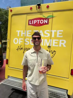 National Iced Tea Day + NYC summer = the perfect combo 🧊☀️ Lipton Iced Tea popped up, the city showed out, and we celebrated the little moments that make summer feel like summer. Long Live Summer