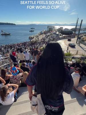 World Cup in Seattle bringing the people together! what a beautiful sight to see 🏆☀️ #seattle #worldcup #fyp #seattletiktok #teenathach 