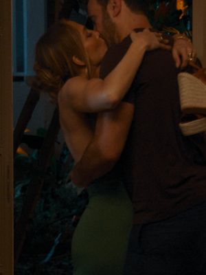 Hable que hable como si no tuviera a la mismísima J.Lo enfrente 🫠 #TurbulenciaEnLaOficina #OfficeRomance